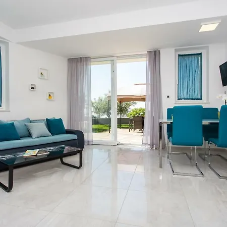 Apartment Natalija Krk Town Esterno foto